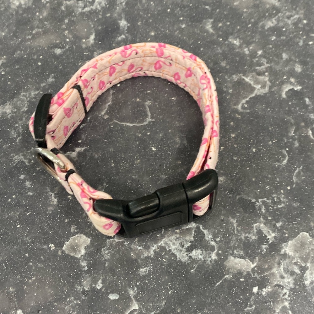 Pink flimingo collar